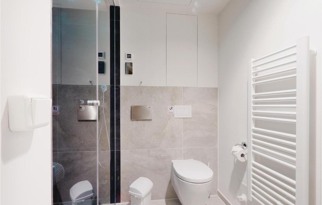 Stunning Apartment In Luebeck Travemuende With Wifi Экстерьер фото